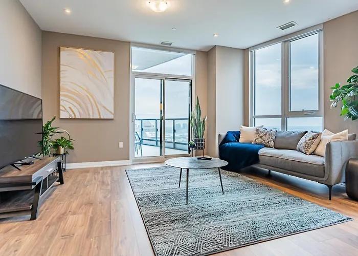 Amazing 3 Bed 4 Bath Penthouse With Roof Top Terrace Close To Airport